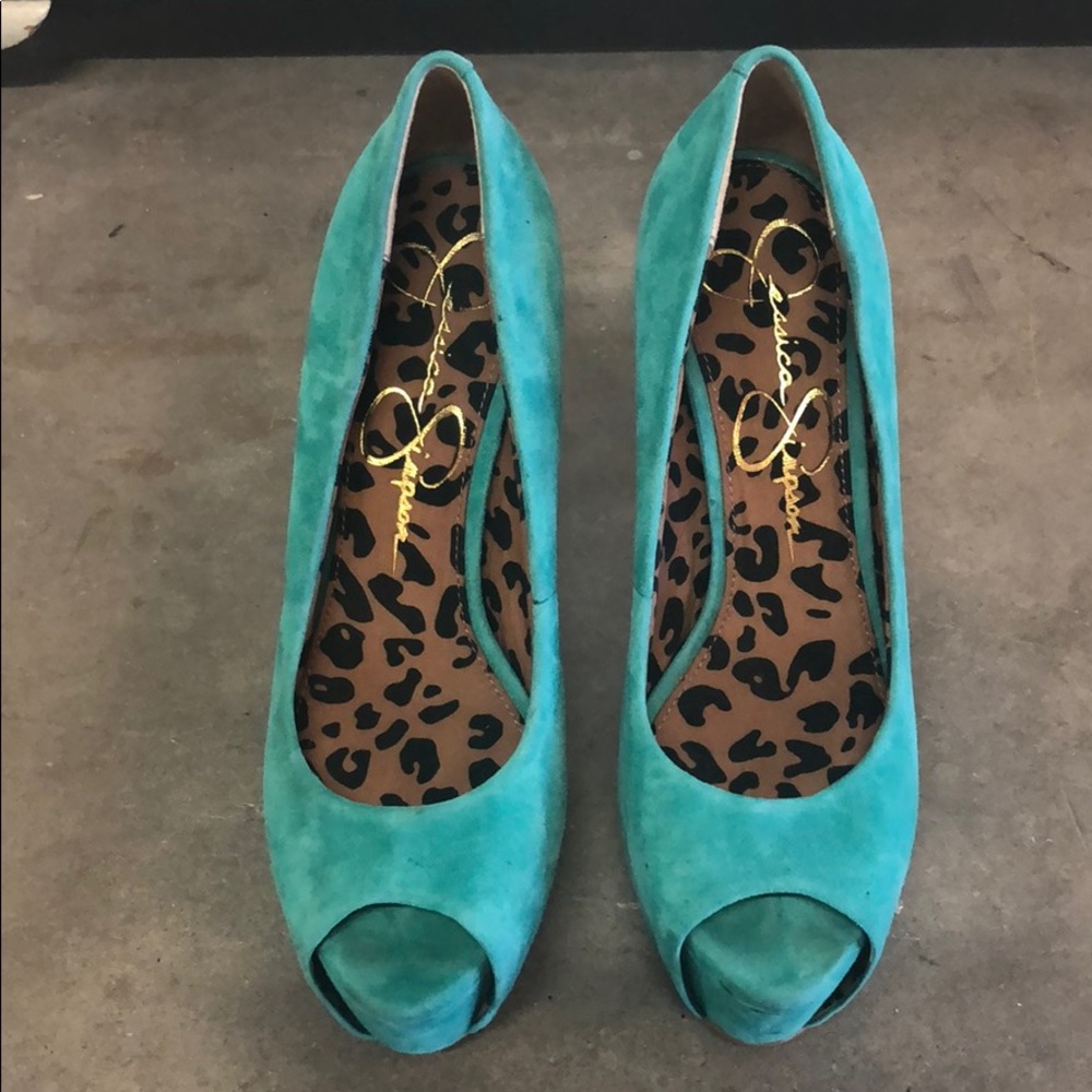Jessica Simpson Pumps with peep toe
